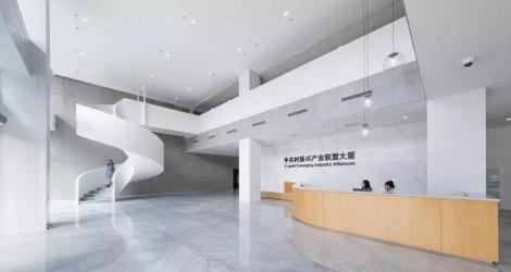 成都海倫天麓銷售中心，東方優(yōu)雅與現(xiàn)代融合的空間縮影！